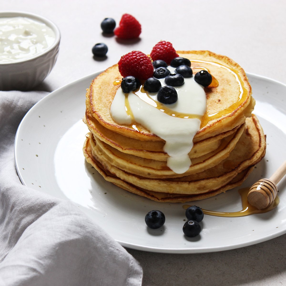 Fluffy Vanilla Pancakes