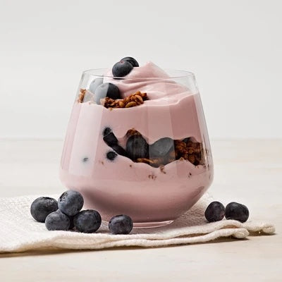 Creamy yogurt with blueberries and granola